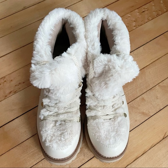 SOLD! Faux fur Kilbourn boots from Circus by Sam Edelman - Picture 5 of 9